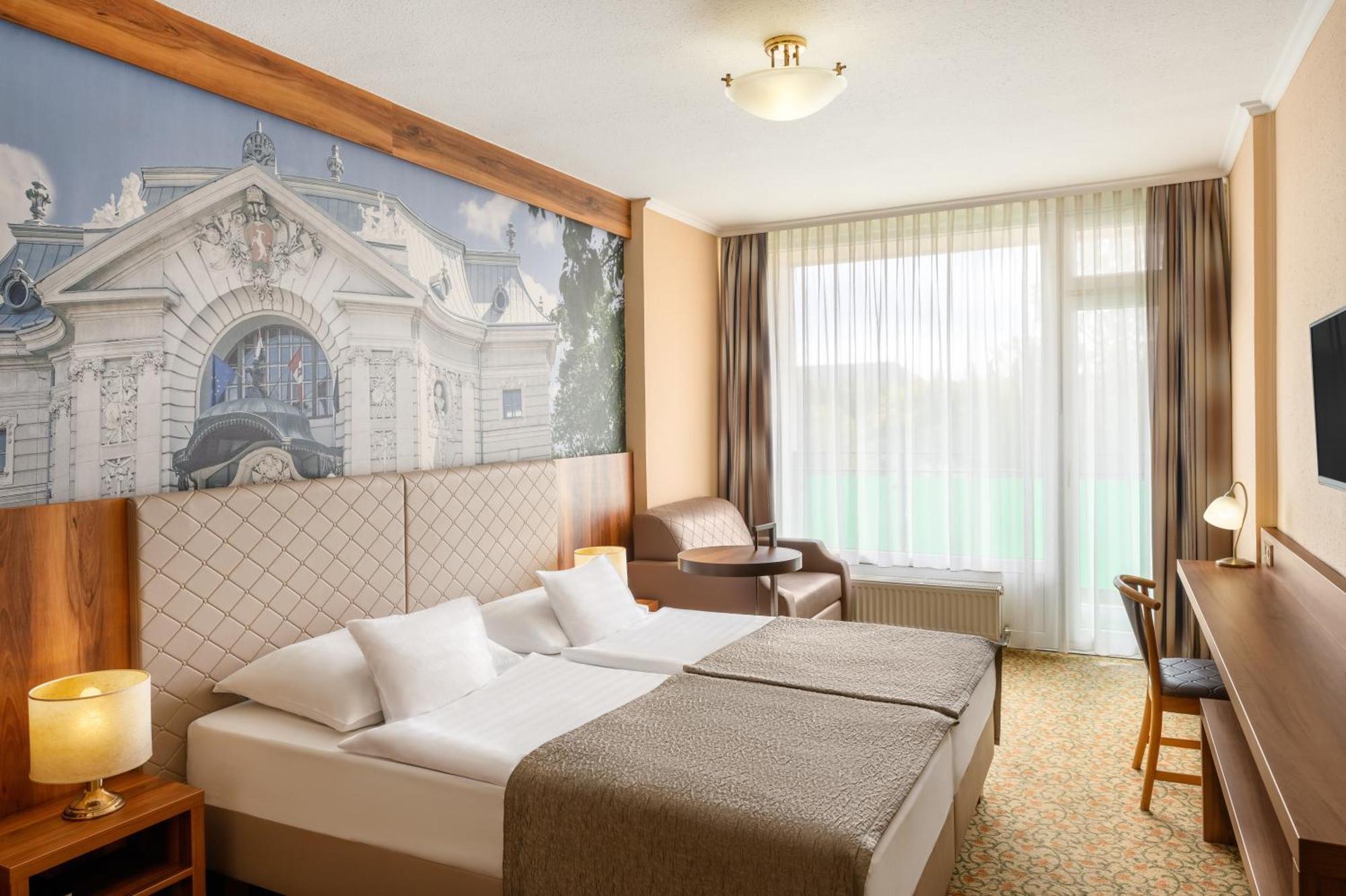 Aranyhomok Business City-wellness-hotel 4* Kecskemét