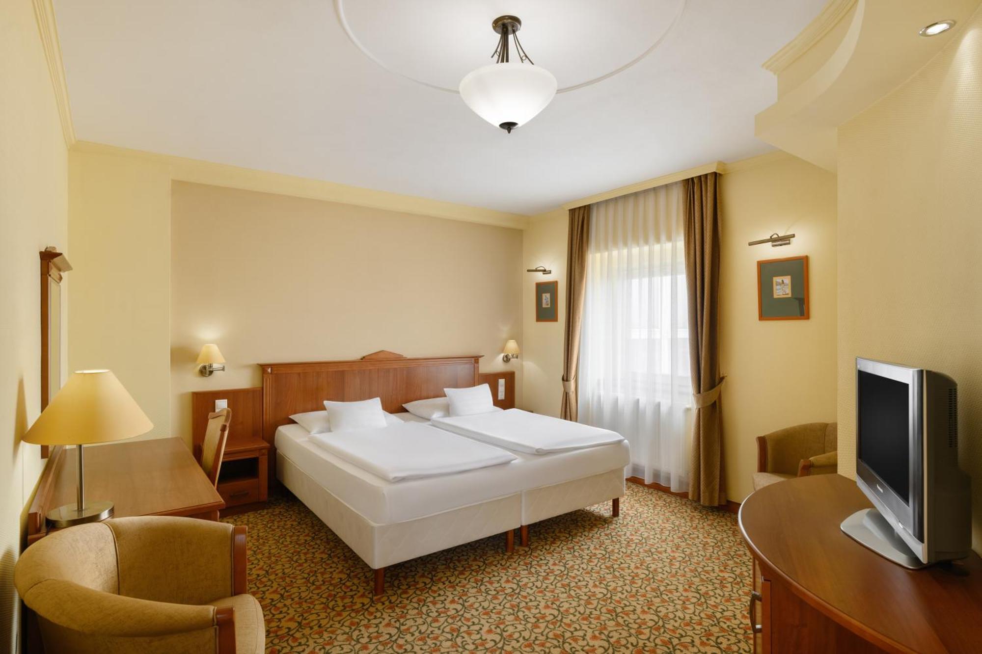 Aranyhomok Business City-wellness-hotel Hotel